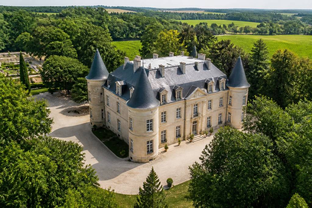 La Brède château : tout savoir sur ce lieu de mariage d’exception